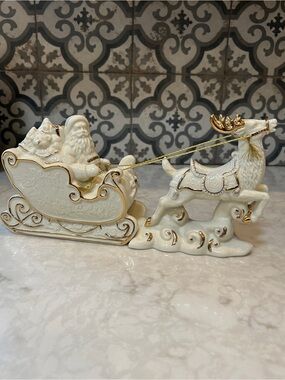 Discontinued 2001 Mikasa Ivory & Gold Holiday Porcelain Santa’s Sleigh Figure
